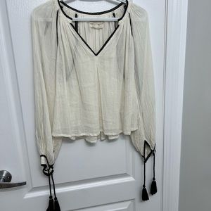 UO V-Neck Long Sleeve